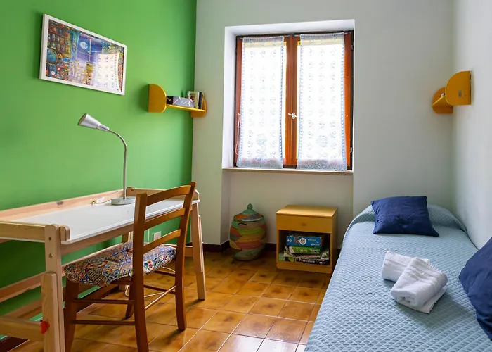 Le Persiane Rosse Cipressa